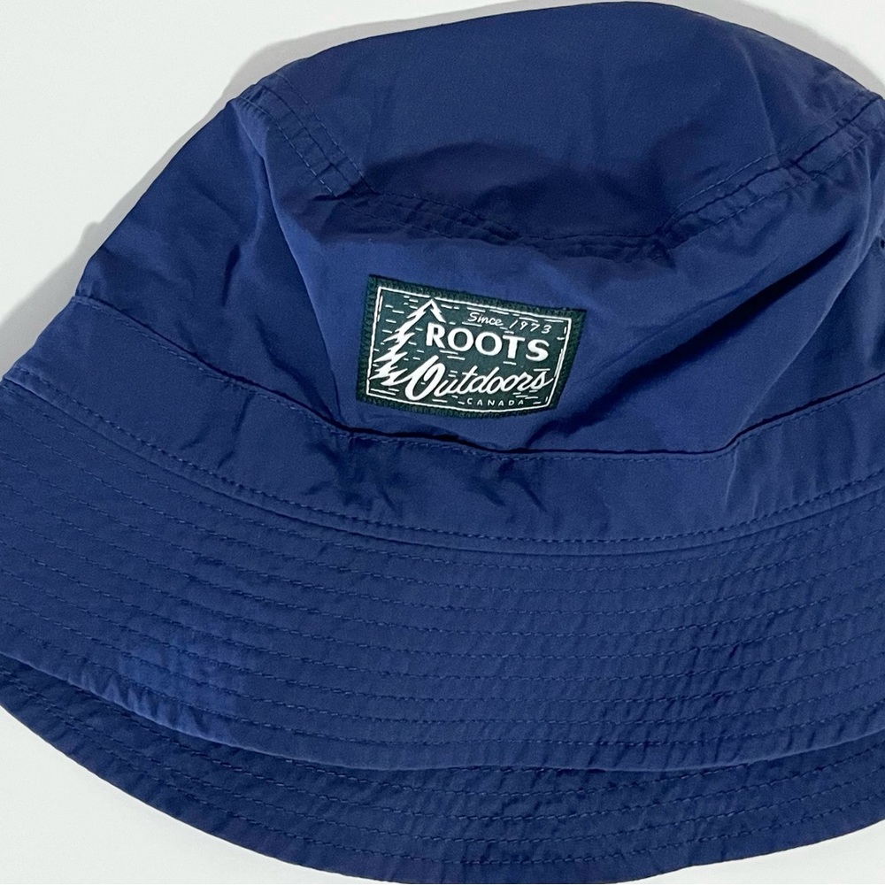 NWOT Roots Navy Bucket Hat
